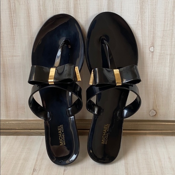 NEW Michael Kors Kayden Thong Sandals - Picture 6 of 9